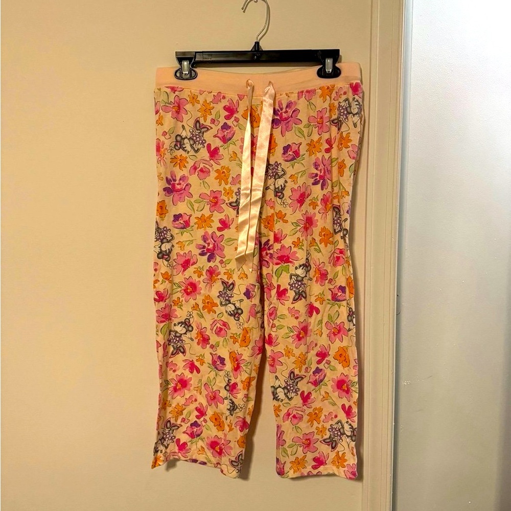 Disney Minnie Mouse Pink Pajama Set Short Sleeve Top Pants Floral Flower - Picture 4 of 6